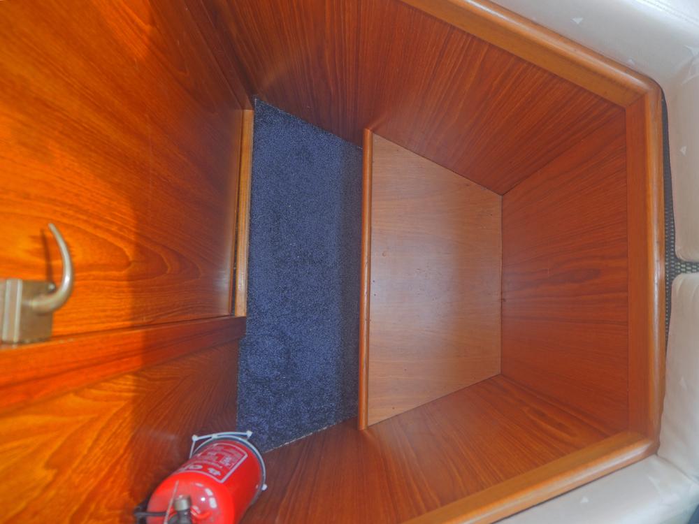 Cabin en avant, H&eacute;bergements